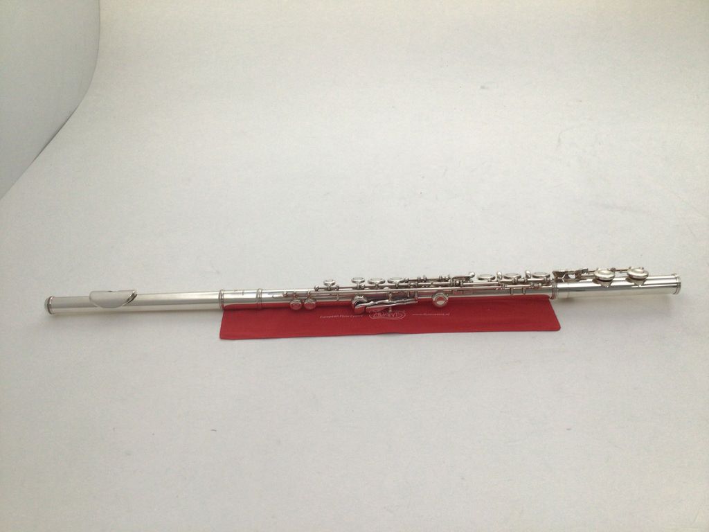 大人気定番YAMAHA フルート YFL-311 silver ハードケース付 管楽器・吹奏楽器